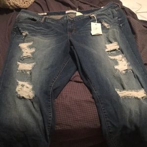 Distressed boyfriend jeans